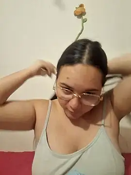 Snapshot of Sophie_Secret7 chatting on April 23, 10:03 am Sophie Secret7 online show from April 23, 10:03 am