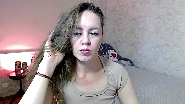 Snapshot of Fern_Lust chatting on June 10, 9:41 am Fern Lust online show from June 10, 9:41 am