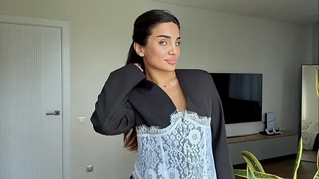Snapshot of MelindaReny chatting on May 11, 9:15 am MelindaReny online show from May 11, 9:15 am