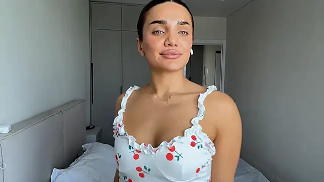 Snapshot of MelindaReny chatting on May 15, 10:11 am MelindaReny online show from May 15, 10:11 am