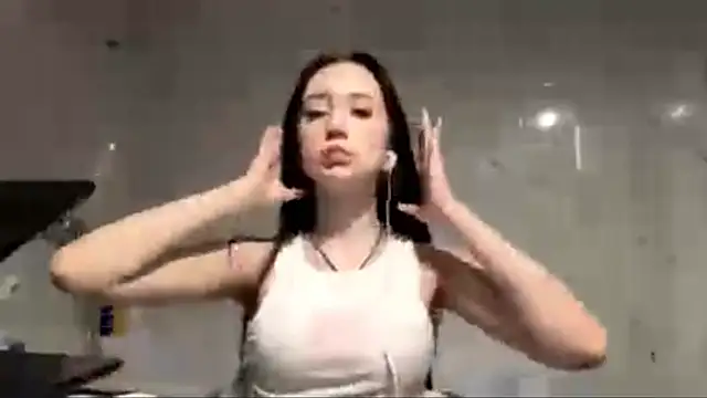 katethecutest online show from April 17, 12:19 pm