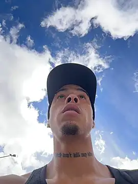 willclayy online show from June 25, 1:04 pm