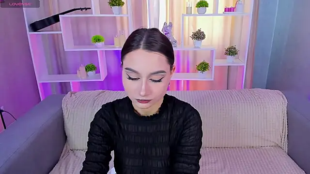 AndreaJohnsons online show from May 6, 8:19 am