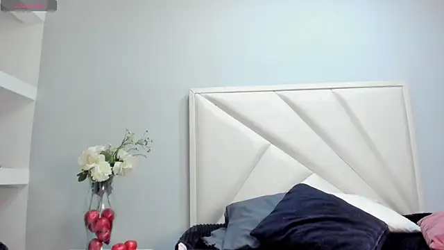Snapshot of MiluVegaa_ chatting on July 8, 11:37 am MiluVegaa online show from July 8, 11:37 am