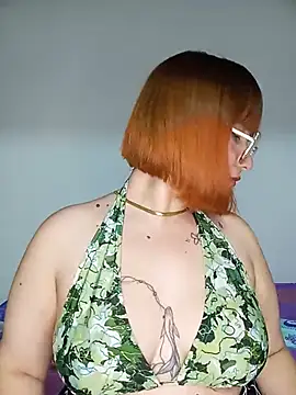 Curves Nina online show from July 10, 1:10 am