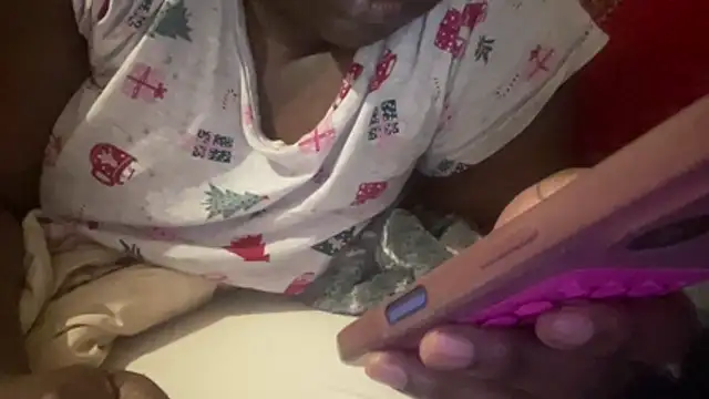 EbonyTheBrattt online show from April 21, 10:45 pm