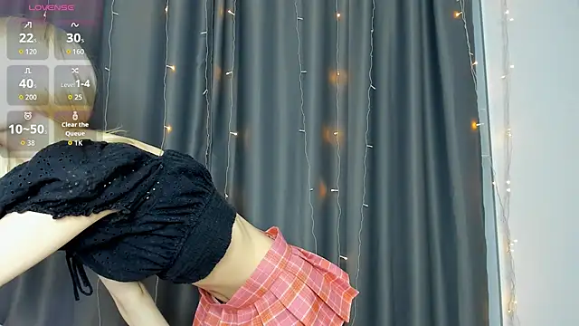 SophiaDarsly online show from April 18, 7:58 pm