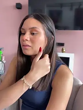 AuroraMoore Pink online show from April 16, 6:19 pm