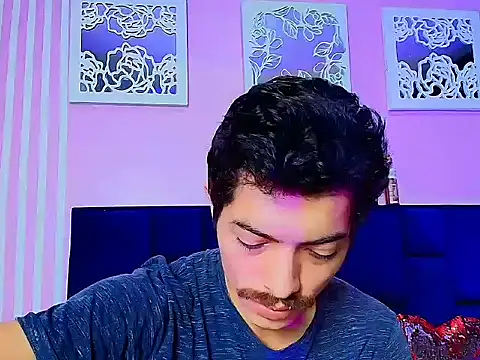 taylor Stele online show from April 27, 1:31 pm