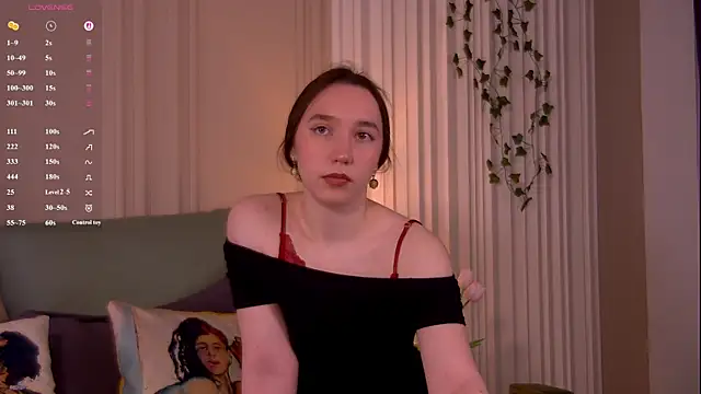 Snapshot of Suzaneey chatting on April 30, 6:25 pm Suzaneey online show from April 30, 6:25 pm
