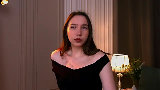 Snapshot of Suzaneey chatting on June 26, 7:18 pm Suzaneey online show from June 26, 7:18 pm