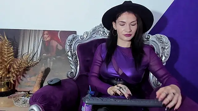Snapshot of MistressKasandra chatting on May 23, 4:07 am MistressKasandra online show from May 23, 4:07 am