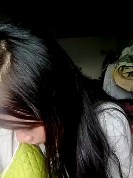 Snapshot of lelenana chatting on April 25, 12:02 am lelenana online show from April 25, 12:02 am