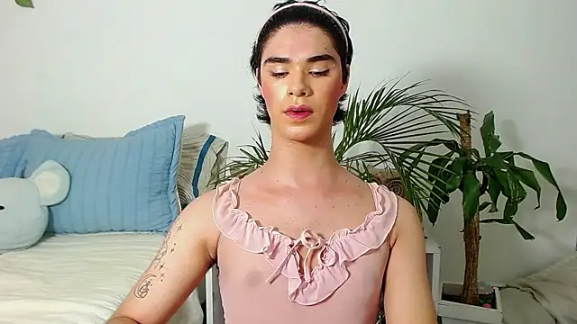 Rosseta cute1 online show from May 15, 1:56 am