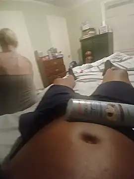 Kellychrismix online show from August 7, 6:59 am