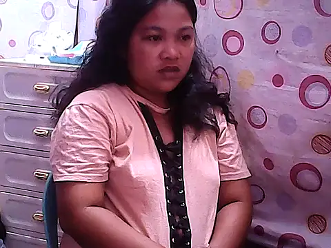 PinayFantasy4you online show from April 18, 3:21 am