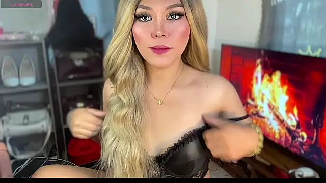 Snapshot of hannaBaby_lisyos11 chatting on May 17, 1:47 am hannaBaby lisyos11 online show from May 17, 1:47 am
