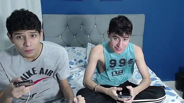 Snapshot of Thiago_And_Gael chatting on July 12, 12:45 am Thiago And Gael online show from July 12, 12:45 am