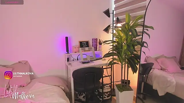 LilitMalkova online show from July 8, 8:57 pm