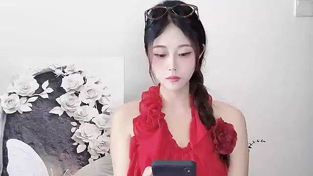 KiKi-011 online show from May 20, 6:52 am