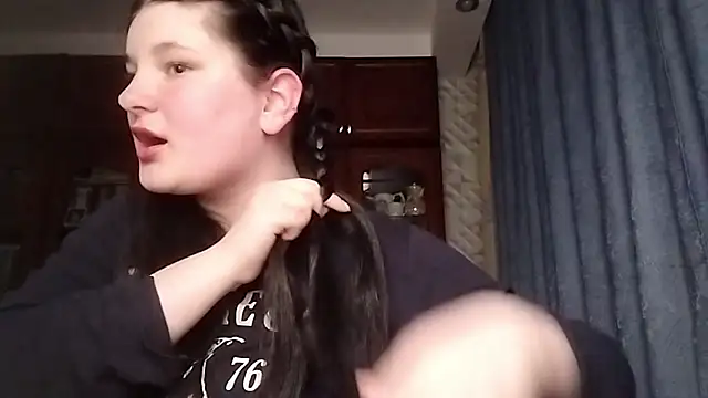 BeatriceMolands online show from May 7, 5:51 pm