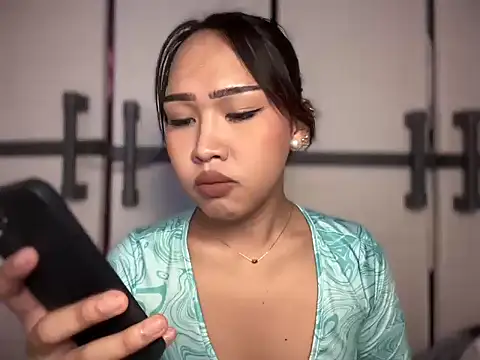 lady clea143 online show from April 18, 3:10 am