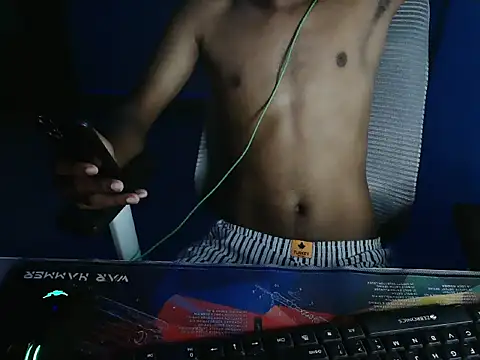 Snapshot of Vuddy4u chatting on July 21, 1:35 pm Vuddy4u online show from July 21, 1:35 pm