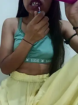 Snapshot of Riya_rani7 chatting on April 22, 1:23 pm Riya rani7 online show from April 22, 1:23 pm