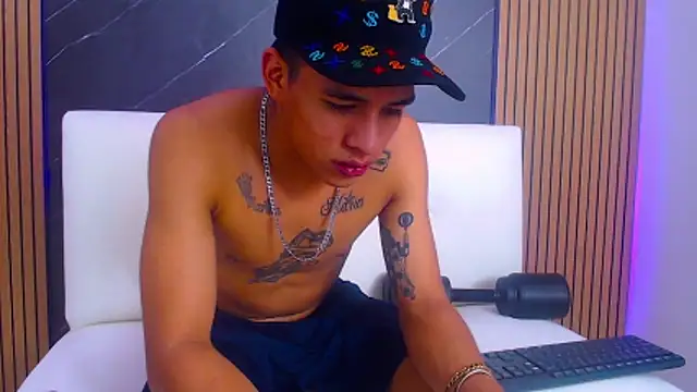 Snapshot of Lian_Jacob chatting on May 15, 7:26 am Lian Jacob online show from May 15, 7:26 am