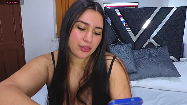 Snapshot of sofiagregorie chatting on May 13, 11:51 am sofiagregorie online show from May 13, 11:51 am