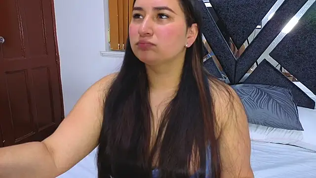 Snapshot of sofiagregorie chatting on May 19, 11:38 am sofiagregorie online show from May 19, 11:38 am