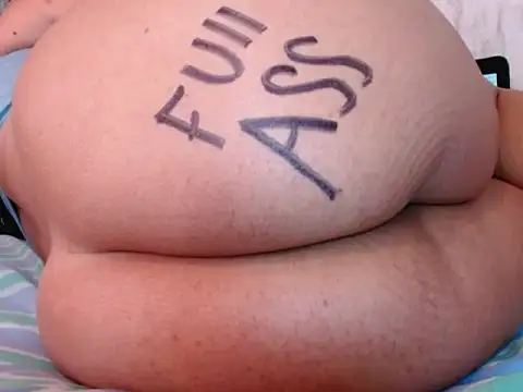 Snapshot of sexy-body22 chatting on July 28, 7:15 pm sexy-body22 online show from July 28, 7:15 pm
