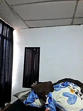 Backdoor Newbie online show from May 6, 6:02 pm
