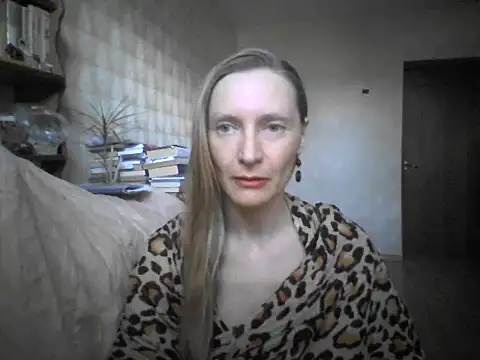 LunaBelle8 online show from April 28, 2:33 pm