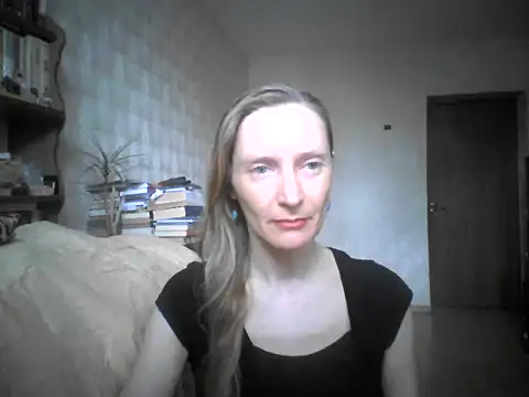LunaBelle8 online show from May 5, 12:24 pm