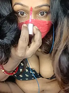 Snapshot of Hotty-Kobita-Vabi chatting on July 5, 9:05 am Hotty-Kobita-Vabi online show from July 5, 9:05 am