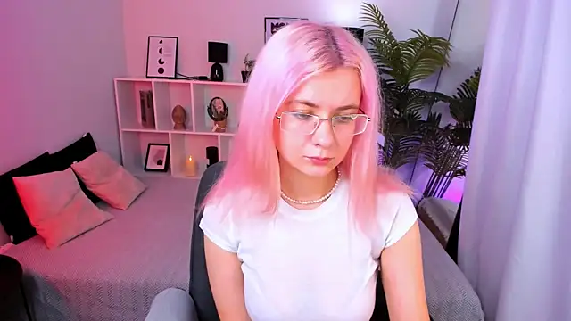Snapshot of RoxySun_ chatting on May 22, 4:45 pm RoxySun online show from May 22, 4:45 pm