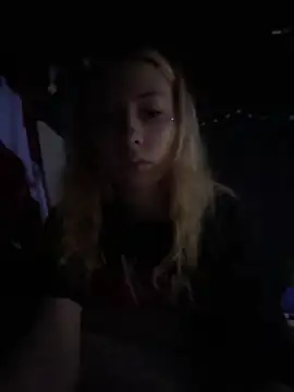 Spoilmedaddy732 online show from April 18, 12:53 pm