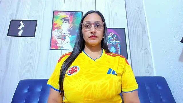Miss Bobbiess online show from June 27, 7:41 pm