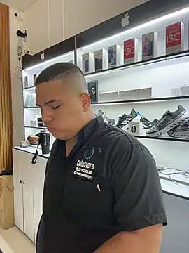 Patricio 02 online show from May 14, 2:57 pm