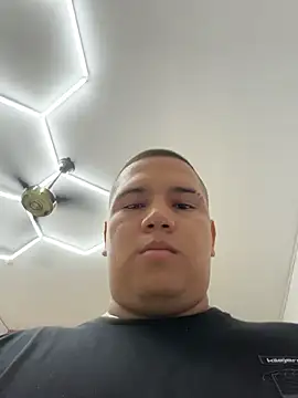 Patricio 02 online show from May 30, 2:58 pm