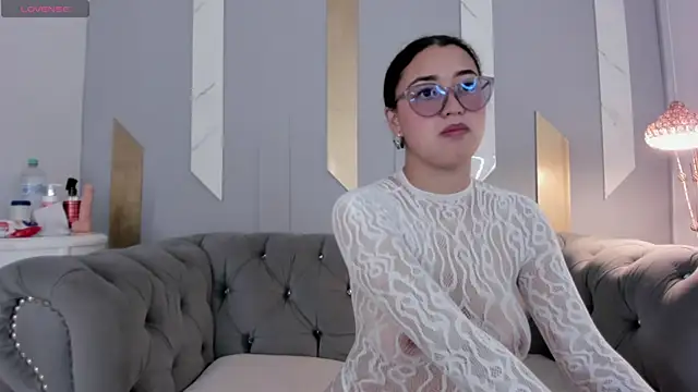 Snapshot of Sweet_lia08 chatting on May 8, 9:20 pm Sweet lia08 online show from May 8, 9:20 pm