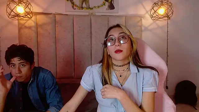 mrandmrsvixencs online show from May 31, 3:19 pm