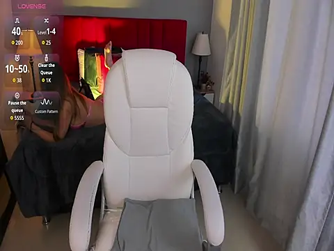 Snapshot of harper_woodss chatting on July 23, 8:29 pm harper woodss online show from July 23, 8:29 pm