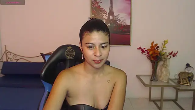Lady isabella  online show from May 29, 1:09 pm