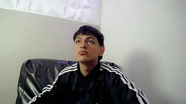 Snapshot of Yosepp_cum chatting on April 26, 3:04 am Yosepp cum online show from April 26, 3:04 am
