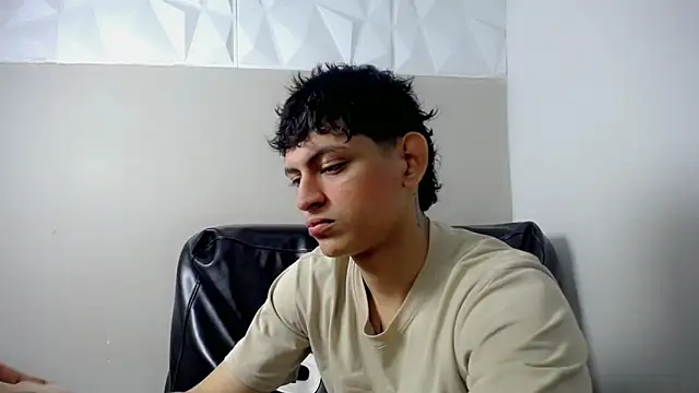 Snapshot of Yosepp_cum chatting on April 30, 4:08 am Yosepp cum online show from April 30, 4:08 am