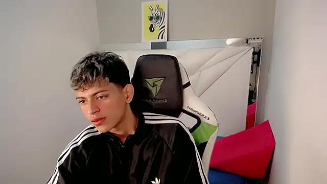Snapshot of Yosepp_cum chatting on June 26, 9:41 pm Yosepp cum online show from June 26, 9:41 pm
