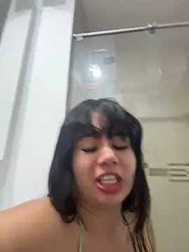 Snapshot of liina_gu chatting on May 23, 6:29 am liina gu online show from May 23, 6:29 am