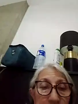 Amory63 online show from April 18, 2:04 am